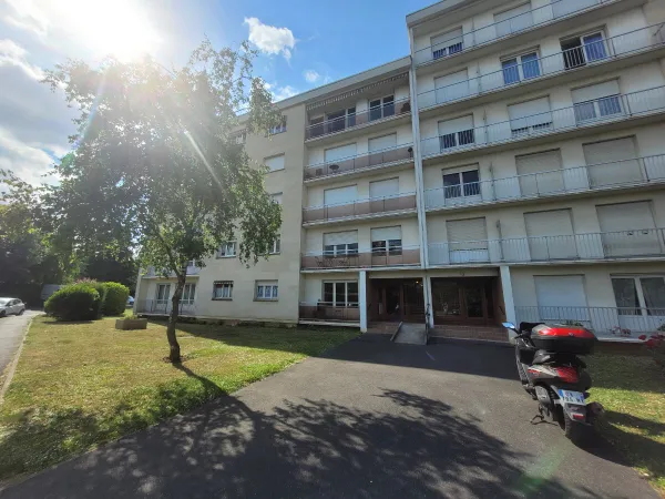 Loue appartement 100m² 4 chambres proche RER Val-de-Fontenay, résidence sécurisée