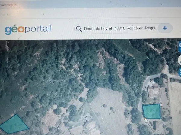 Vend terrain à bâtir