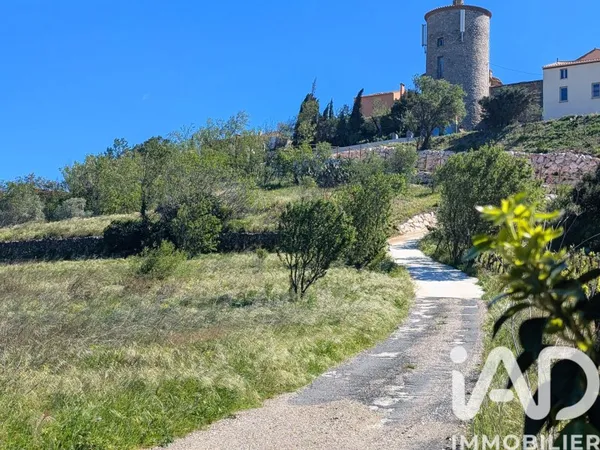 Terrain 800 m²