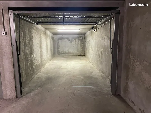 Garage / Box fermé 18,5m2