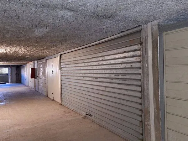 Parking 23 m²