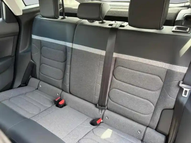 Citroën C4 1.2 puretech 130ch s&amp;s plus automatique — photo 28