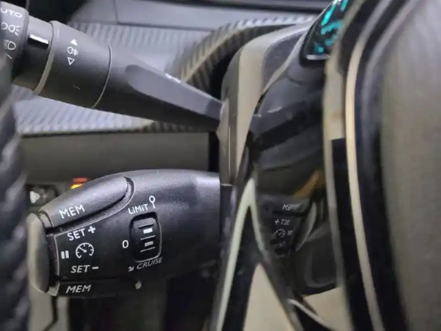 Peugeot 208 electrique 50 kwh 136ch — photo 43
