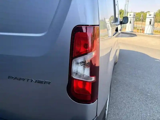 Peugeot Partner ca diesel 130 ch xl aut — photo 17