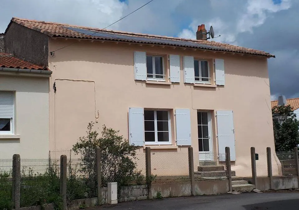 Photo 1