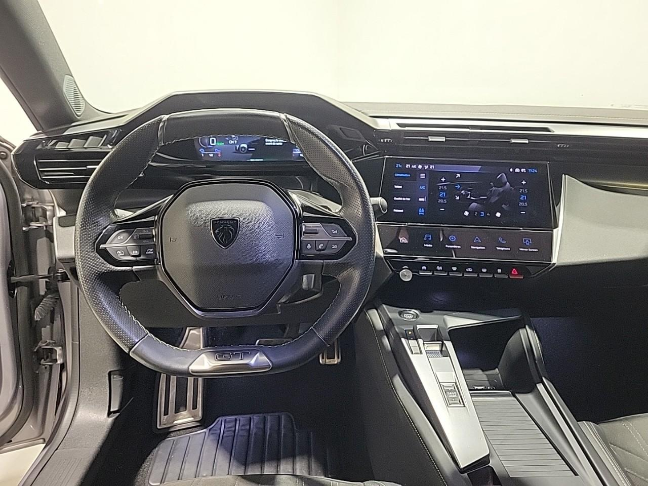 Peugeot 308 sw phev 225 e-eat8 gt — photo 12
