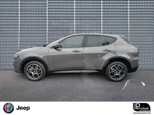 Alfa Romeo Tonale 1.5 ibrida 175 ch vgt tct7 — photo 24