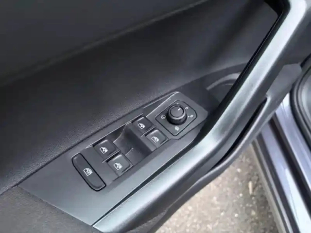 Volkswagen Taigo 1.0 tsi 116ch vw edition dsg7 — photo 6