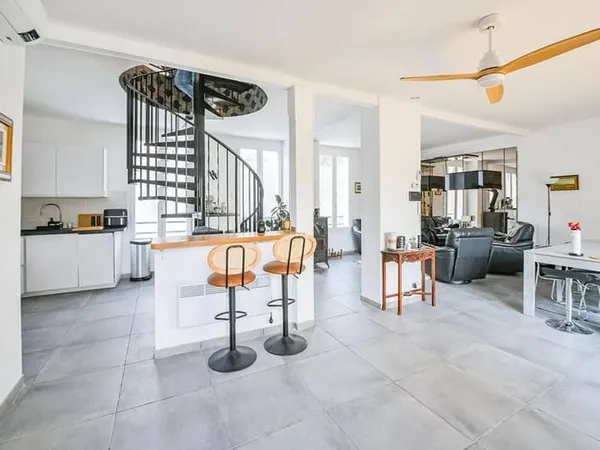 Appartement 3 pièces 84 m²