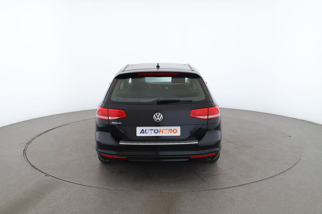 Volkswagen Passat SW 1.5 TSI EVO BlueMotion Tech Connect DSG7 — photo 4