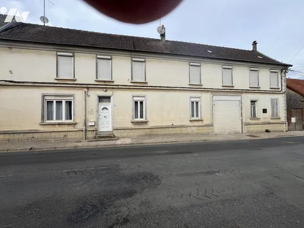 Maison 12 pièces 254 m²