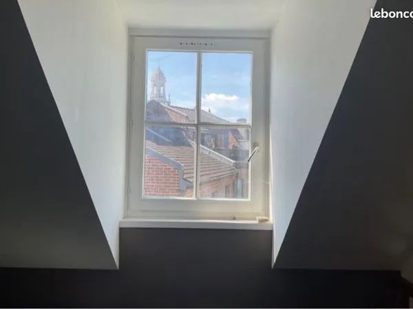 Vieux Lille location meuble + balcon TBE