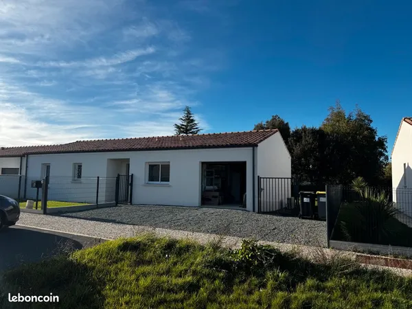 Maison neuve individuelle a Louer a Saint Porchaire