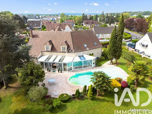 Maison familiale 7 pièces 297 m²