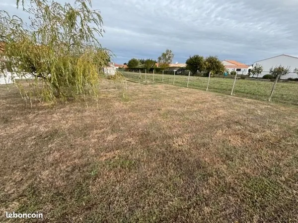Terrain 303 m² BEAUVOIR SUR MER