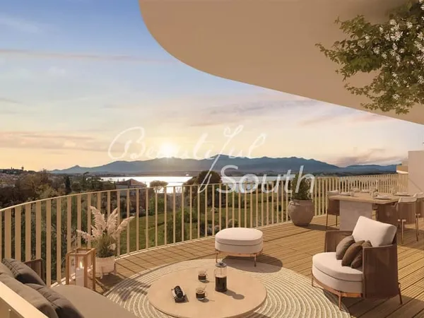 Appartement T4 Avec Parking Et Exterieurs, Lac Villeneuve De La Raho