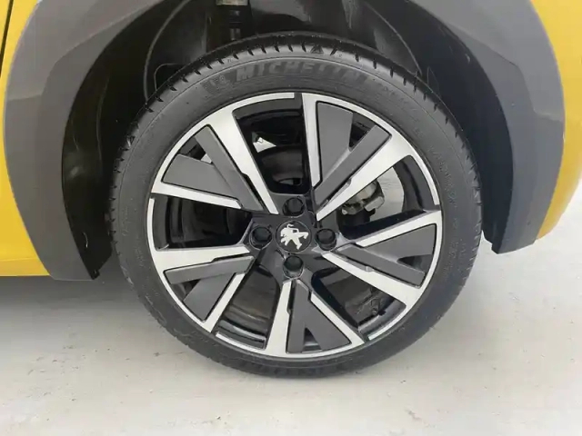 Peugeot 208 puretech 100 s&amp;s bvm6 — photo 80