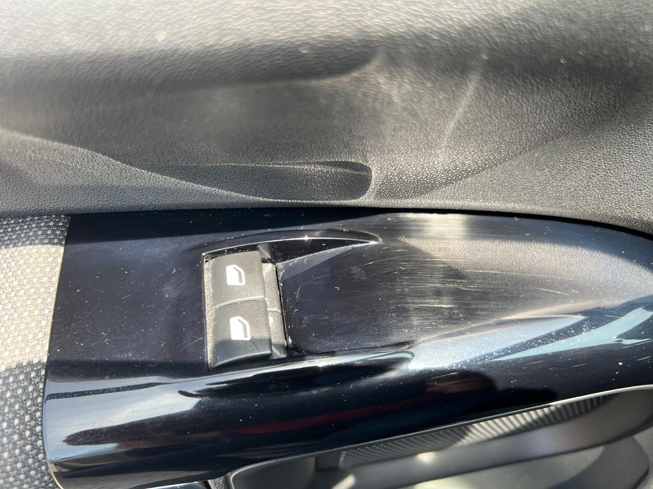 Citroën C4 Cactus puretech 82 feel — photo 18