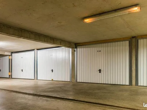 Garage sécurisé à louer - Pontaillac (16 m²)
