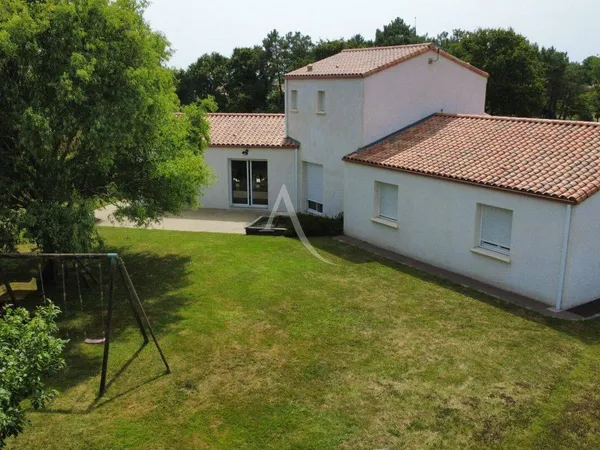 Maison 8 pièces 178 m²
