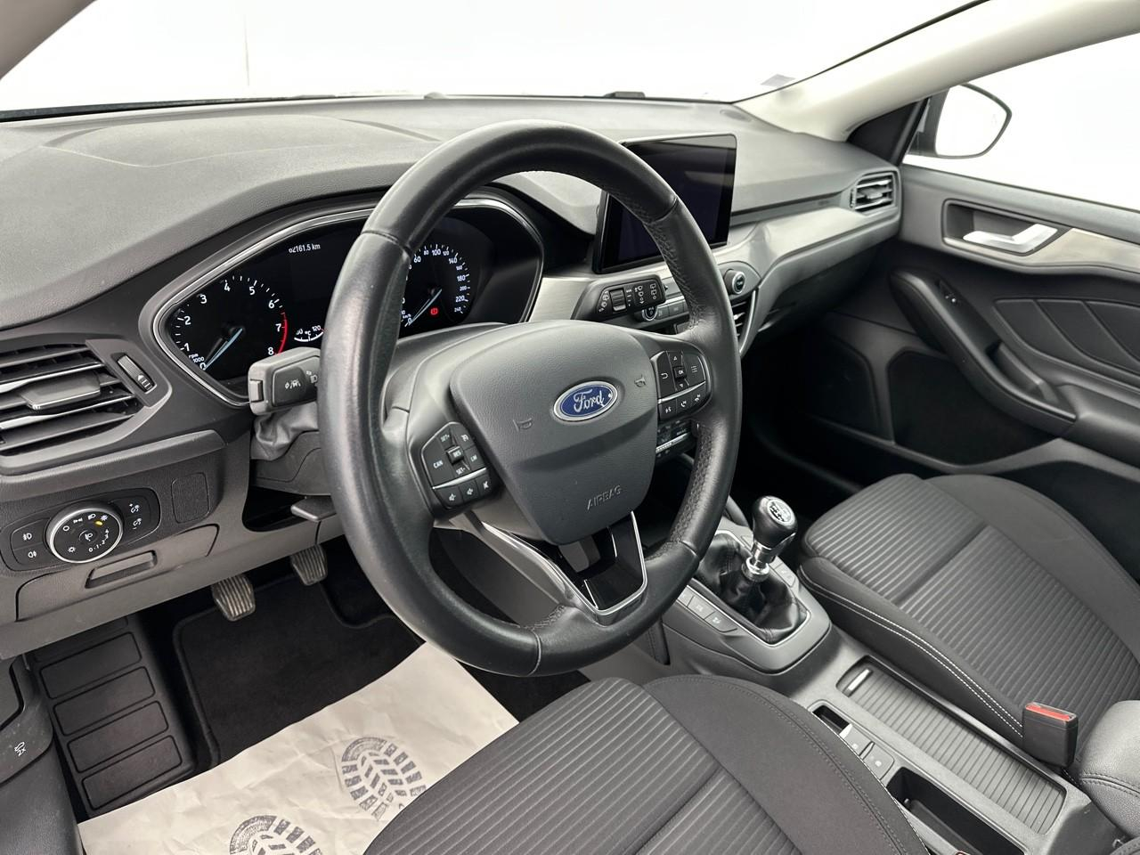 Ford Focus 1.0 ecoboost 125 s&s titanium — photo 8
