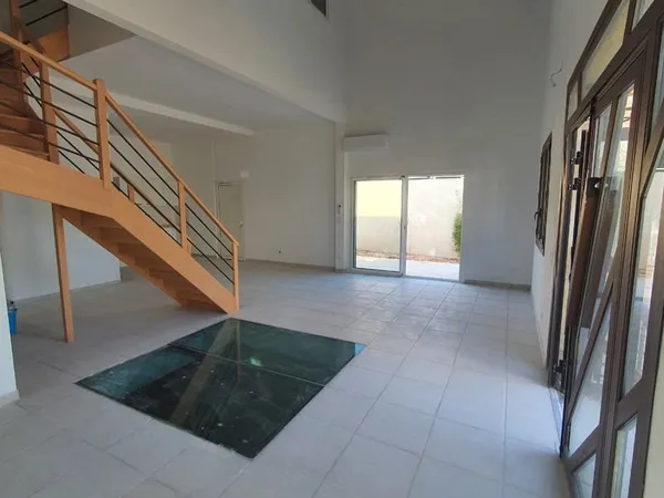 Appartement duplex atypique Claira, proche commodités