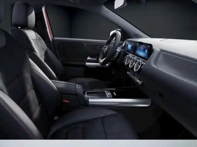 Mercedes Gla 200 d amg line — photo 10