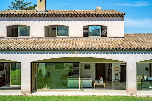 Maison 9 pièces 360 m²