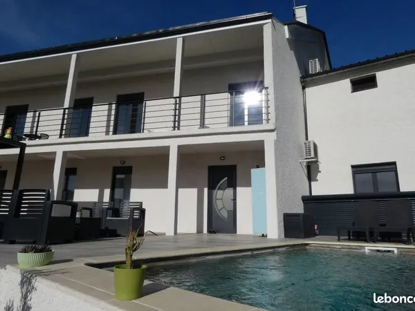 Maison 5 pièces 265 m²