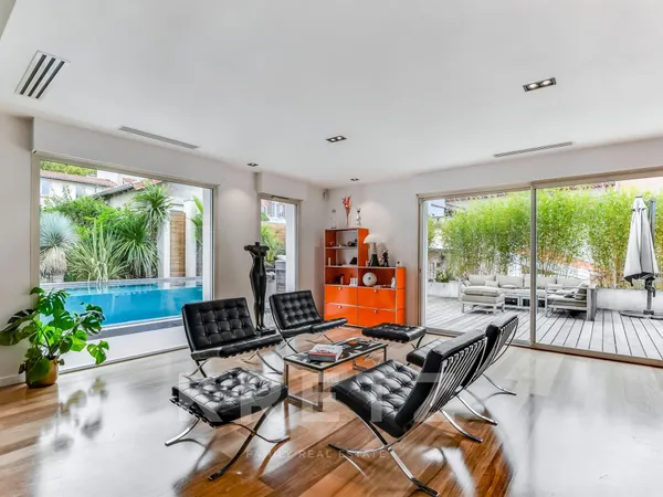 Villa d'exception T9 450m2, piscine, garage de collection, spa, Jardin des Plantes à Toulo