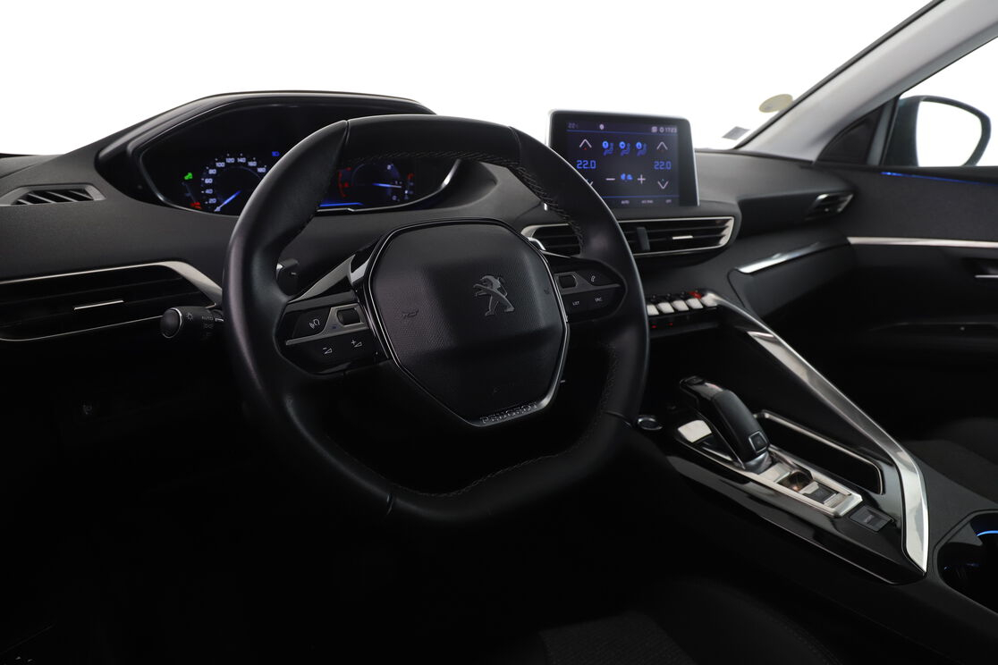 Peugeot 5008 1.5 Blue-HDi Allure EAT8 — photo 10