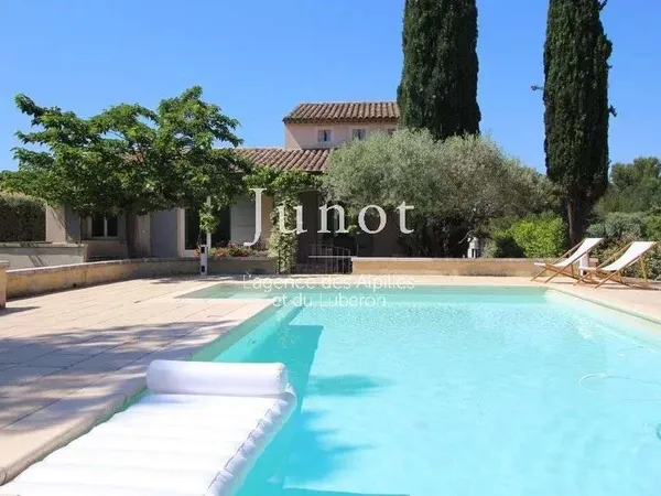 Villa 7 pièces 250 m²