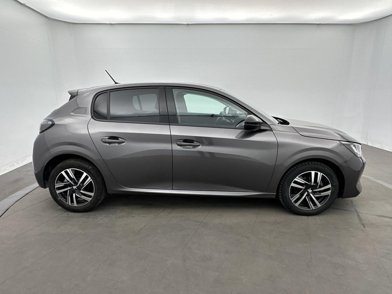 Peugeot 208 puretech 100 s&s bvm6 allure — photo 4