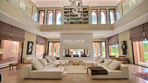 Maison 10 pièces 1700 m²