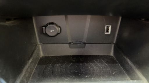 DS DS7 1.6 THP E-tense 300 Plug in Hybrid 4X4 EAT8 - Rivoli – 2020 – 99556 km – Hybride rechargeable – Boîte Automatique — photo 10