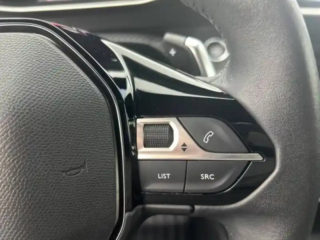 Peugeot 2008 puretech 130 s&amp;s eat8 — photo 21