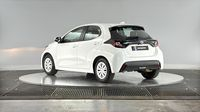 Toyota Yaris 116h Dynamic 5p MY22 — photo 8