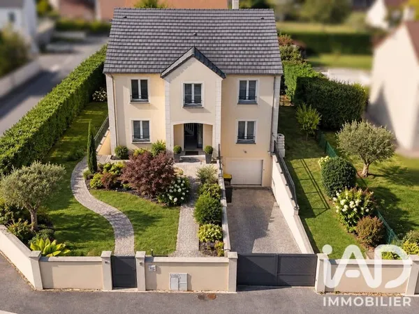 Maison 8 pièces 216 m²