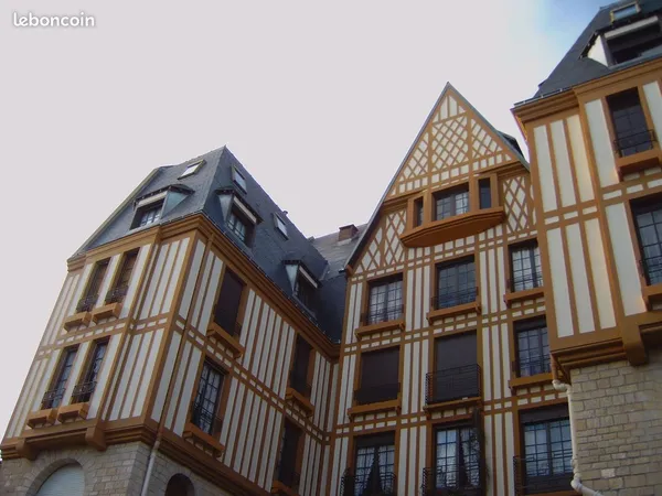 Amiens centre - F1 bis meublé 30 m² - Gare 2 min - Ascenseur - Chauffage compris