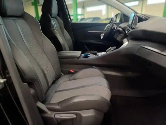 Peugeot 3008 1.2 puretech 130ch s&amp;s allure eat8 — photo 11