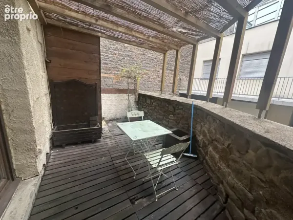 lot de deux appartements T2 loués avc un parking prox école architecte