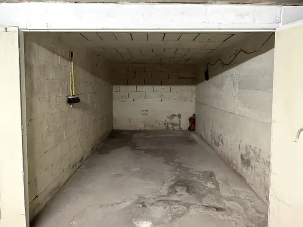 GARAGE A VENDRE - PASTEUR