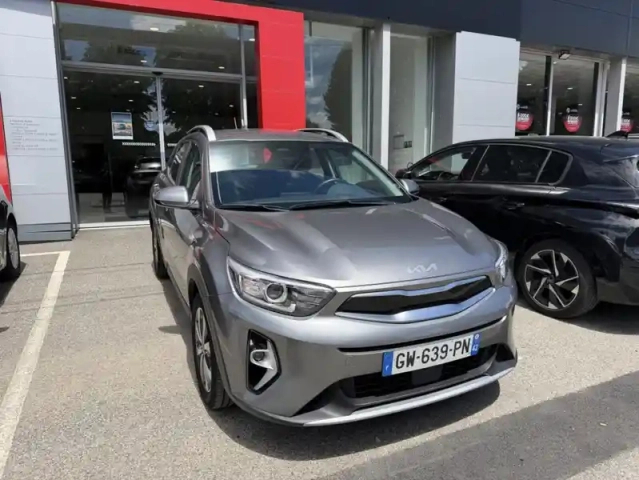 Kia Stonic 1.0 t-gdi 100 ch bvm6 active — photo 2