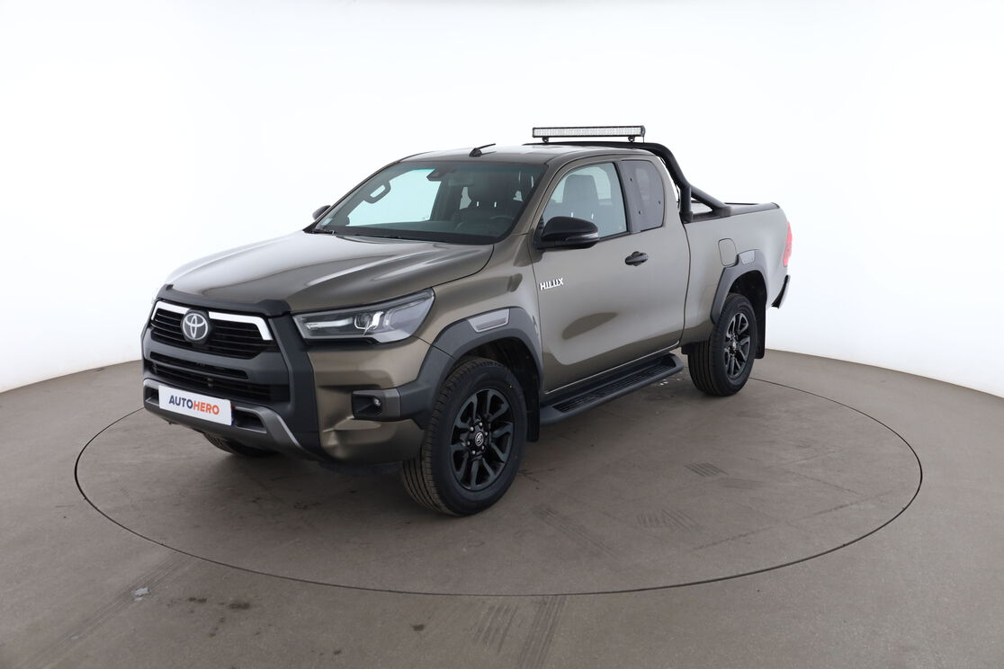 Toyota Hilux 4WD 2.4 D-4D X-Tra Cabine Invincible — photo 1