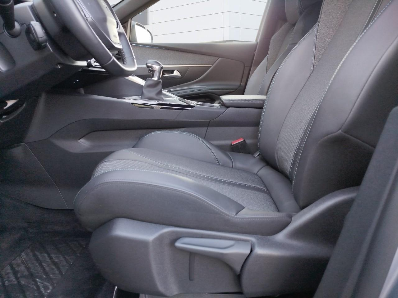 Peugeot 3008 puretech 130ch s&s bvm6 allure pack — photo 11