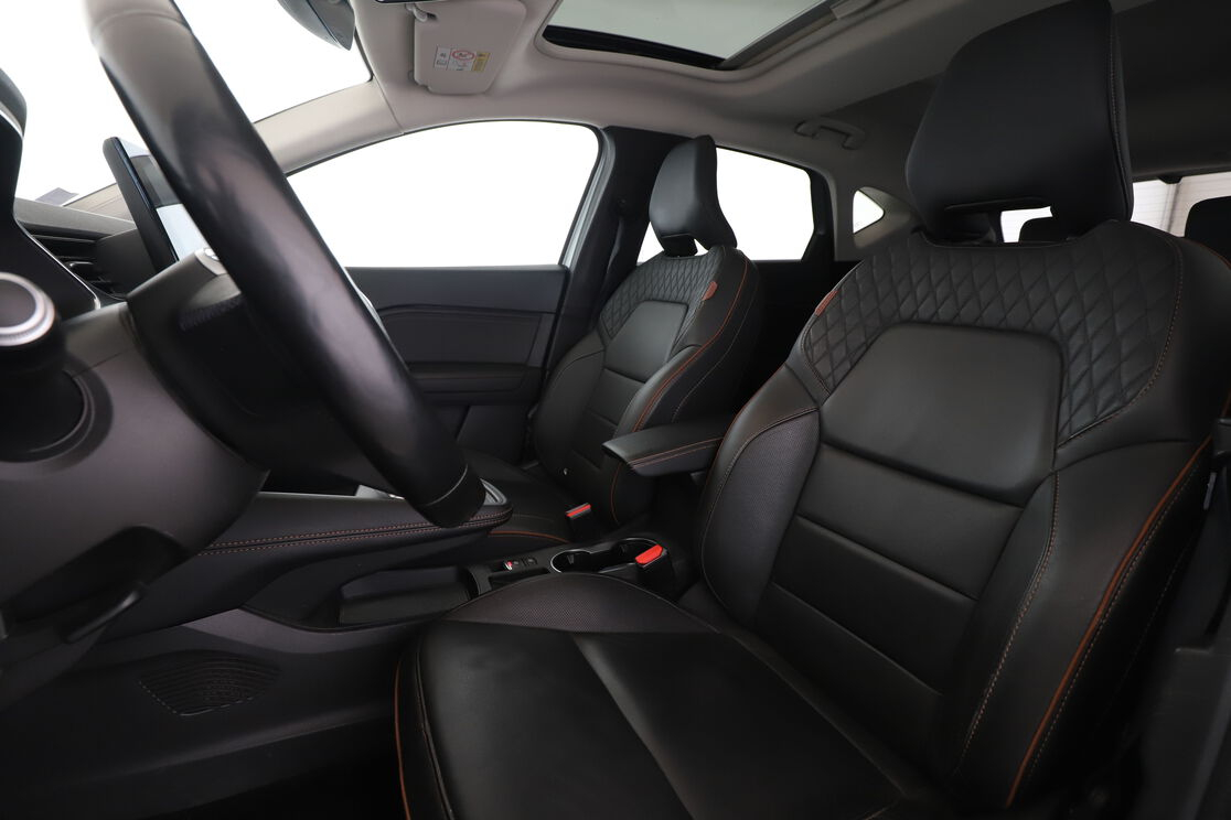 Renault Captur 1.6 E-Tech Plug-in Initiale Paris — photo 9