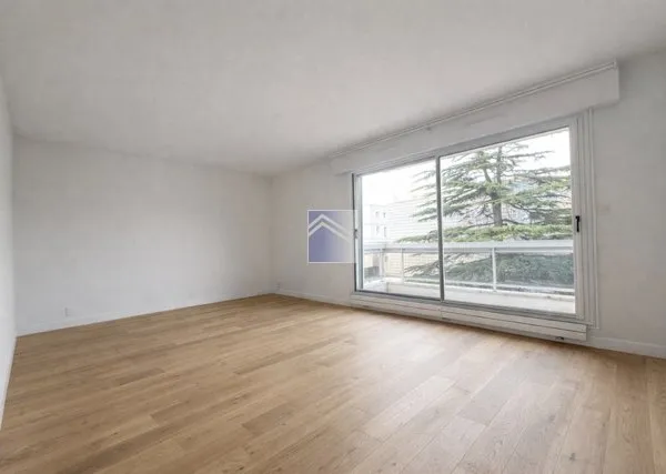 Courbevoie - 3 pièces - 64m2 - balcon - cave et parking !