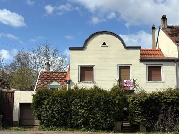 Maison - Creutzwald - 8 pièces - 210.91 m2