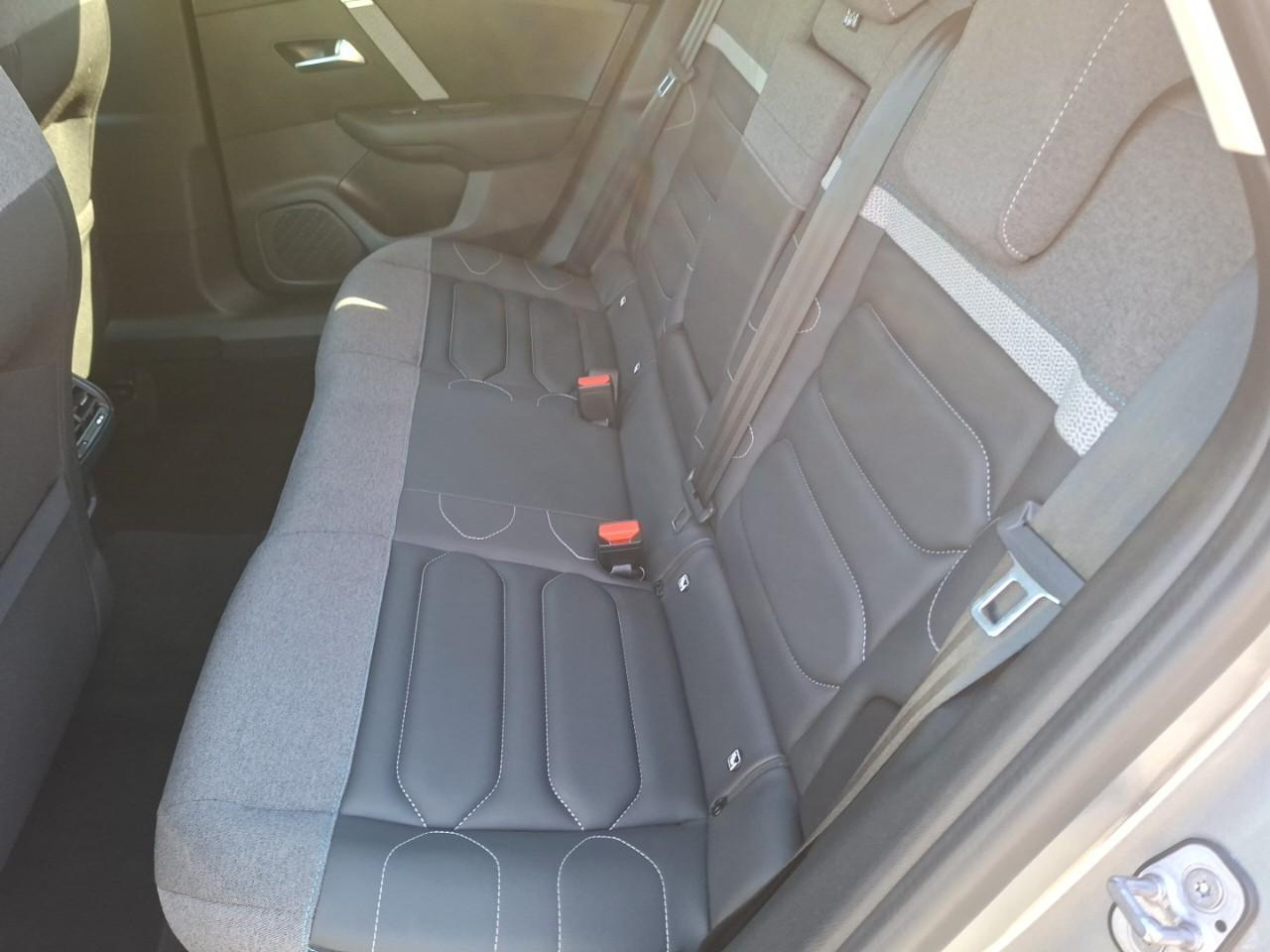 Citroën C4 puretech 130ch s&s shine eat8 — photo 10