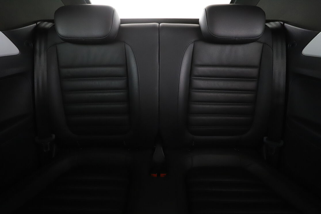 Volkswagen Beetle Cabriolet 2.0 TDI BlueMotion Tech Couture DSG6 — photo 14